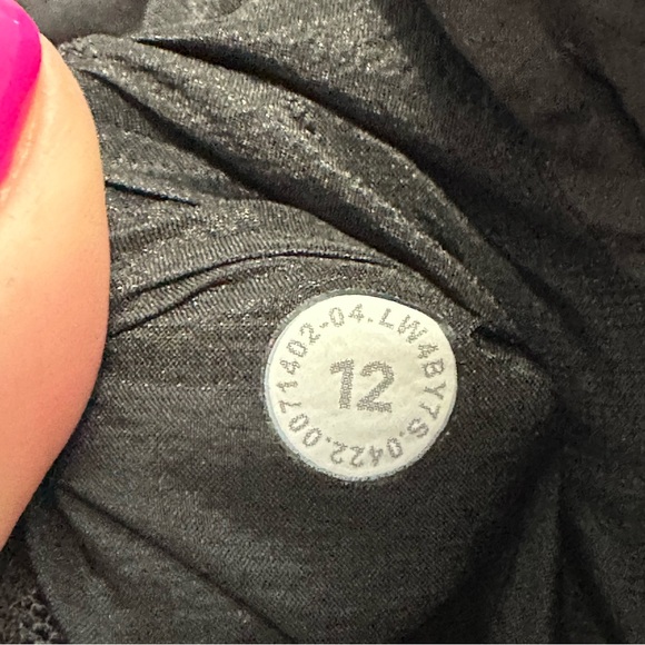 Lululemon Down for it All Jacket Coat in Black Size 12 EUC - Picture 6 of 9